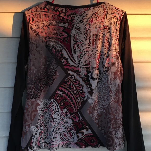 Woman’s Boho Top with long black sheer sleeves. - Picture 11 of 11